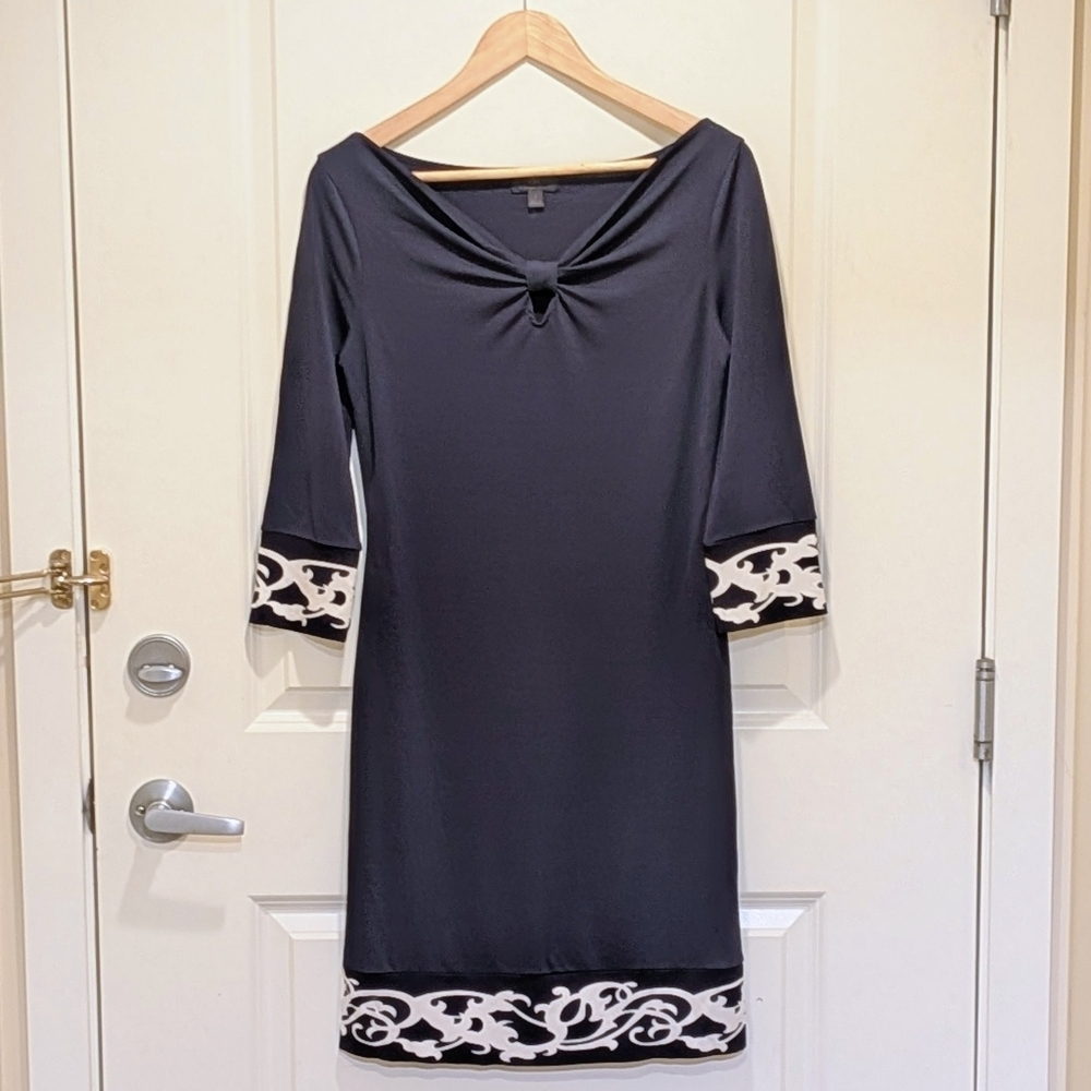 EUC Banana Republic S Rayon Blend Navy Blue and Black Keyhole Front Dress